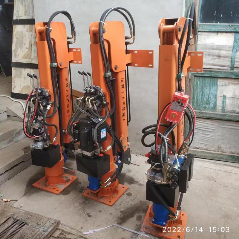 佳冬乡重汽蓝牌随车吊 3.2吨 国六动力强 液压驱动 农用自卸起重机